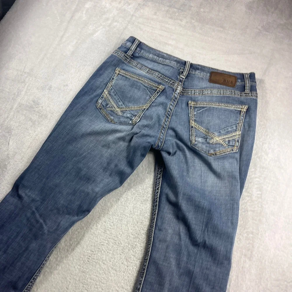 BKE Jake Straight Leg Jeans Men 32R Medium Wash Denim Blue Contrast Stitch 32x31